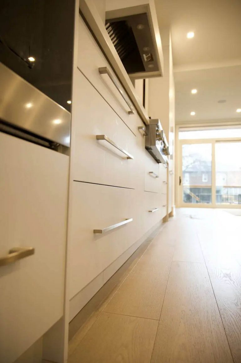 11. Kitchen interior closup