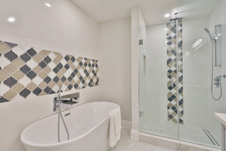 Modern-Bathroom-With-Glass-Shower-Enclosure-And-White-Tub