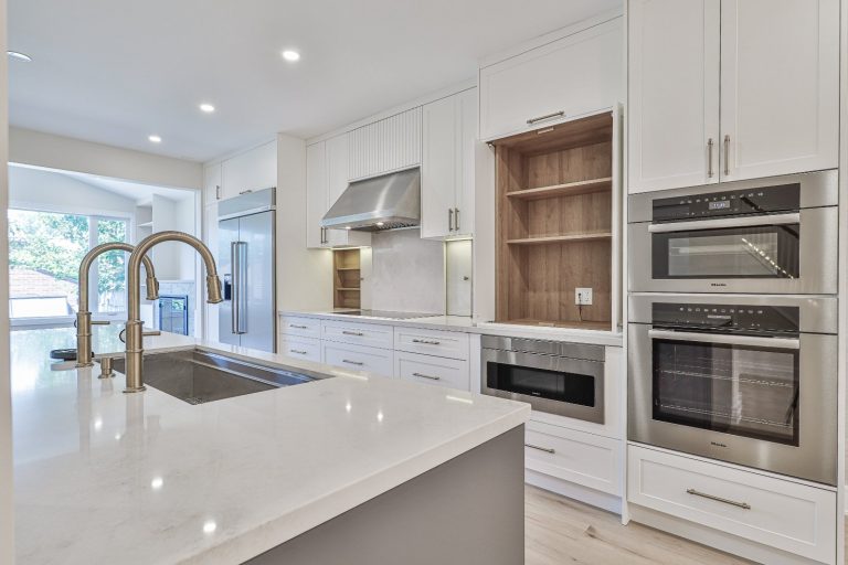 bright-open-concept-kitchen-with-large-island