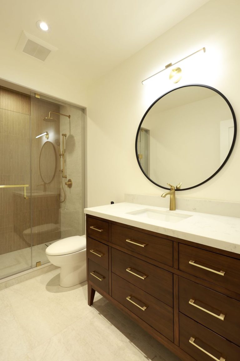 elegant-master-bath-with-double-sink